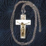 Крест наперсный протоиерейский награградной с серебряной цепью.