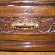 Антикварный шкаф 19 век