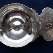 Старинный серебряный корец для теплоты и вина большого размера. Россия, Москва, фабрика